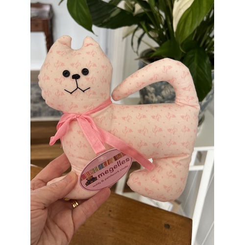 Bessie Cat Sample -19cm - Pink