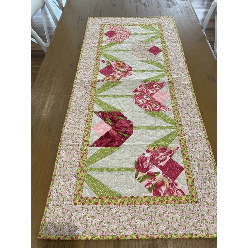 Tulip Table Runner 